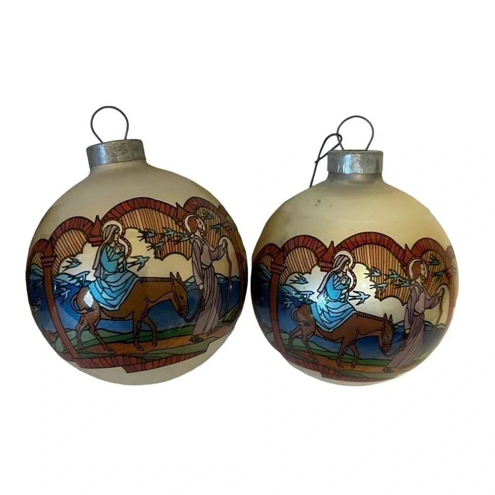 Set of 4 Vintage Christmas Ornaments Balls Mary And Joseph With Child - Picture 3 of 3
